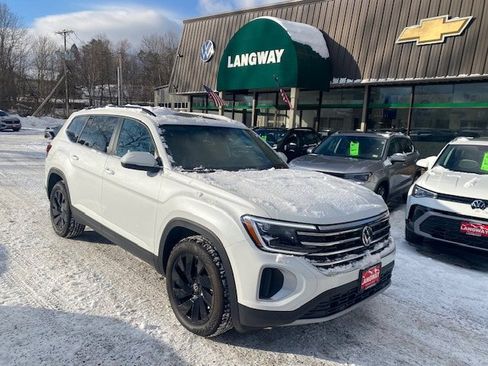 New 2026 Volkswagen Atlas SE image 1