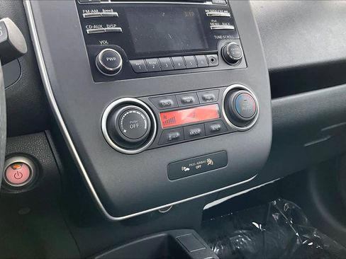 Used 2015 Nissan Leaf S w/ Charge Package image 34