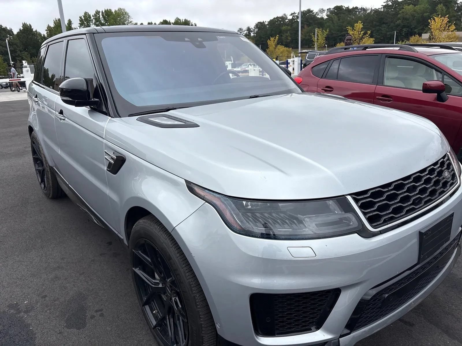 Used 2019 Land Rover Range Rover Sport HSE AWD/4WD image 3