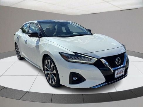 Used 2021 Nissan Maxima Platinum w/ Sport Mat Group image 2
