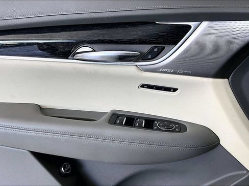 Used 2020 Cadillac XT6 Premium Luxury FWD image 31