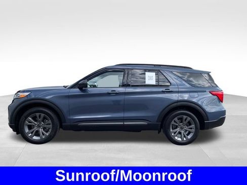 Used 2021 Ford Explorer XLT w/ Equipment Group 202A AWD/4WD image 2