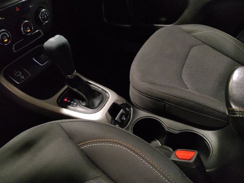 Used 2018 Jeep Compass Sport FWD image 26