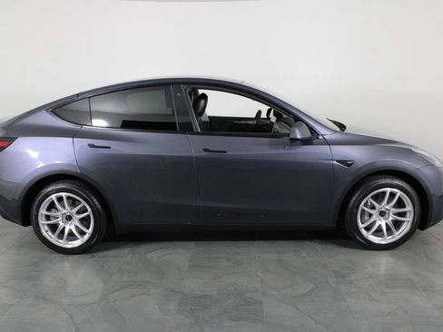 Used 2023 Tesla Model Y Long Range AWD/4WD image 14