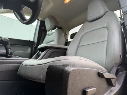 Used 2019 Chevrolet Colorado W/T w/ WT Convenience Package AWD/4WD image 11
