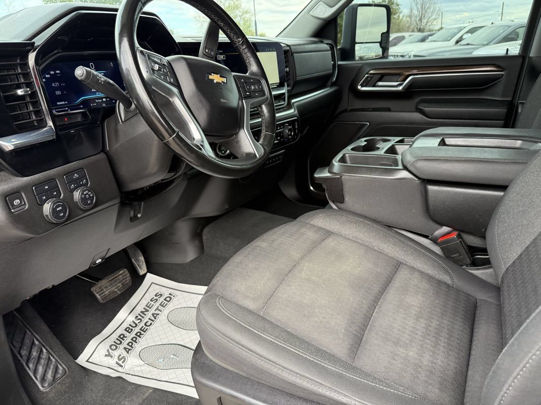 Used 2024 Chevrolet Silverado 2500 LT w/ Convenience Package AWD/4WD image 29