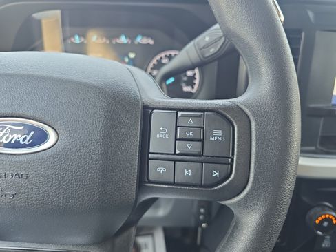 Used 2025 Ford F250 XL AWD/4WD image 28