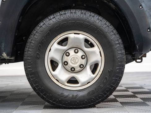 Used 2011 Toyota Tacoma 4x4 Regular Cab image 15