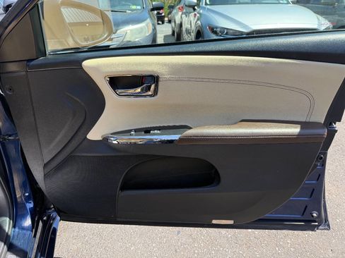 Used 2013 Toyota Avalon Limited FWD image 38