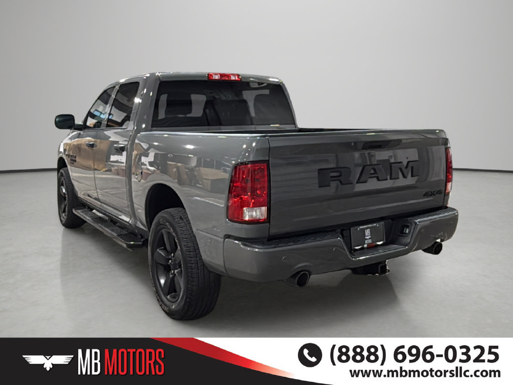Used 2022 RAM 1500 Express w/ Ceramic Grey Express Package AWD/4WD image 3