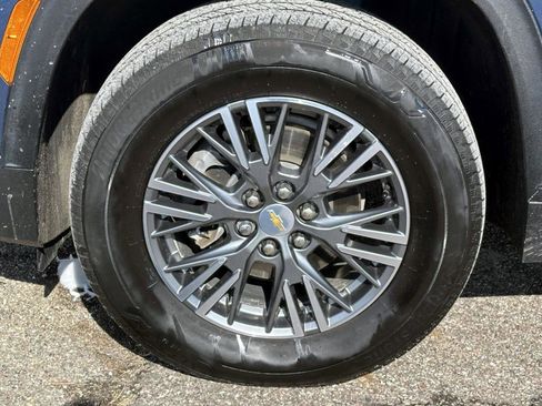 Certified 2024 Chevrolet Traverse LT w/ LPO, Floor Liner Package image 8