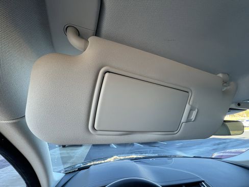 Used 2020 Jaguar E-PACE image 23