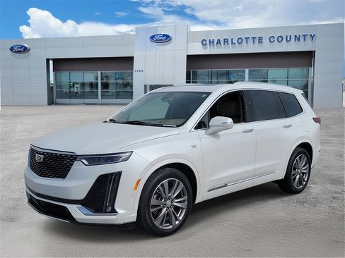Used 2023 Cadillac XT6 Premium Luxury w/ Platinum Package image 2
