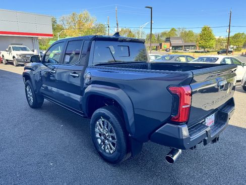 New 2026 Toyota Tacoma Limited AWD/4WD image 7