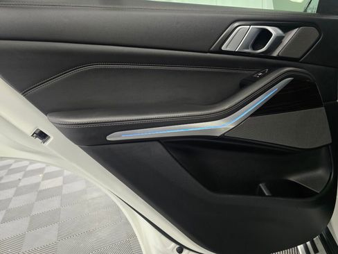 Used 2025 BMW X5 xDrive50e image 19