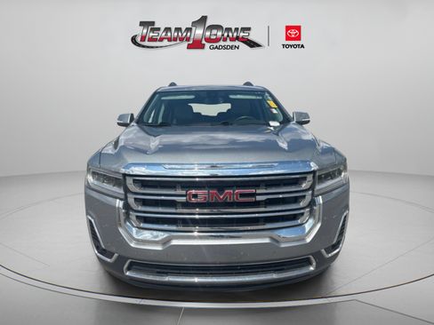 Used 2023 GMC Acadia SLT w/ Preferred Package FWD image 2