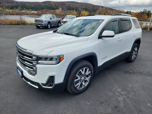 Certified 2023 GMC Acadia SLT w/ Trailering Package image 4