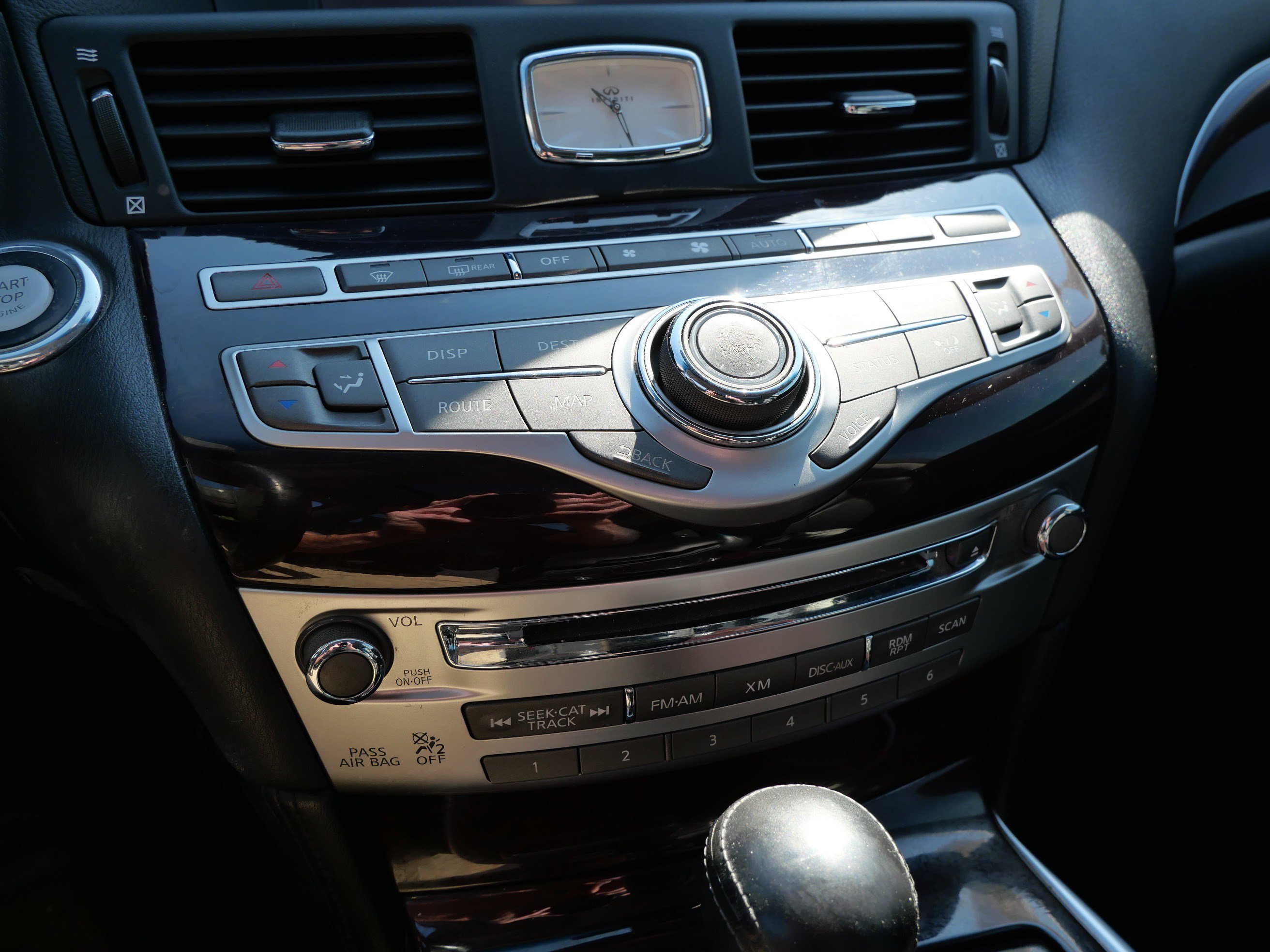 Used 2012 INFINITI M37 w/ Sport Pkg RWD image 28