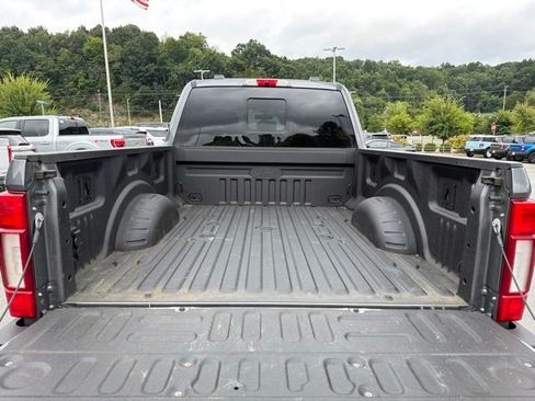 Used 2022 Ford F250 Lariat w/ Black Appearance Package AWD/4WD image 8