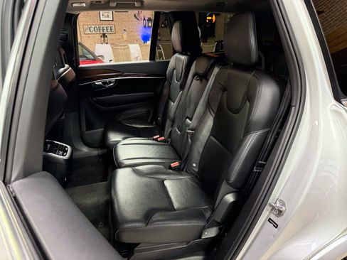 Used 2016 Volvo XC90 T6 Momentum w/ Momentum Plus Package AWD/4WD image 29