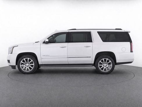 Used 2017 GMC Yukon XL Denali w/ Open Road Package AWD/4WD image 6