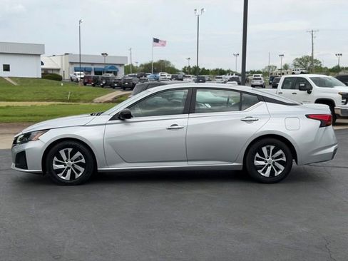 Used 2024 Nissan Altima 2.5 S FWD image 4