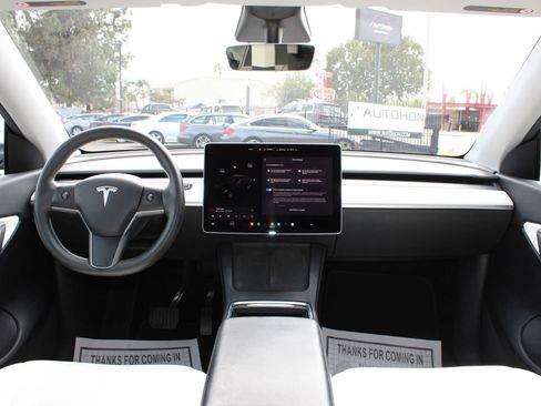 Used 2021 Tesla Model Y Long Range AWD/4WD image 19