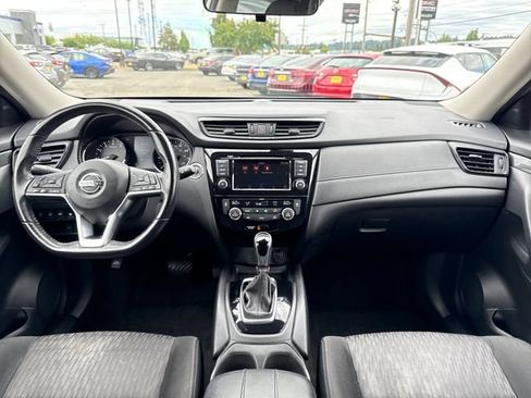 Used 2019 Nissan Rogue SV FWD image 11