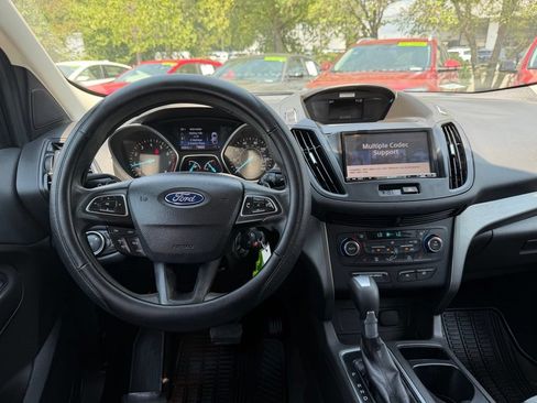 Used 2017 Ford Escape SE w/ SE Cold Weather Package FWD image 17