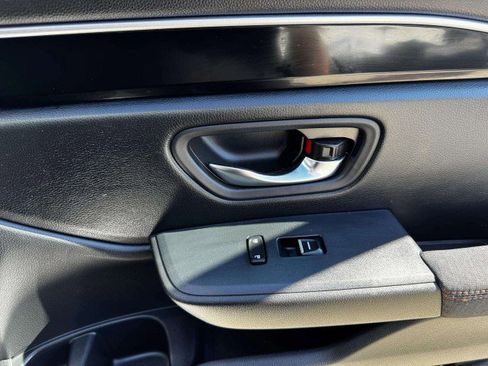 Used 2023 Honda Pilot Sport image 55