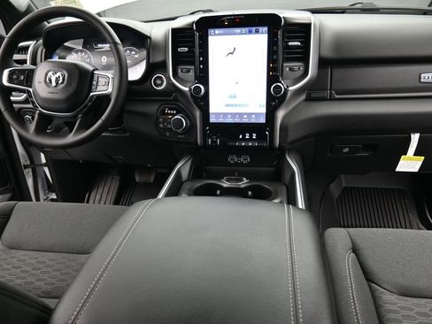 New 2026 RAM 1500 4x4 Crew Cab image 33