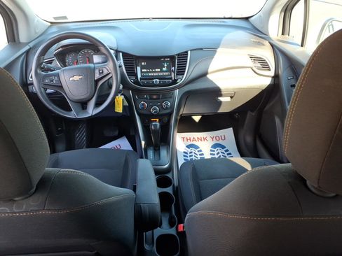 Used 2017 Chevrolet Trax LS w/ Fleet Convenience Package FWD image 8