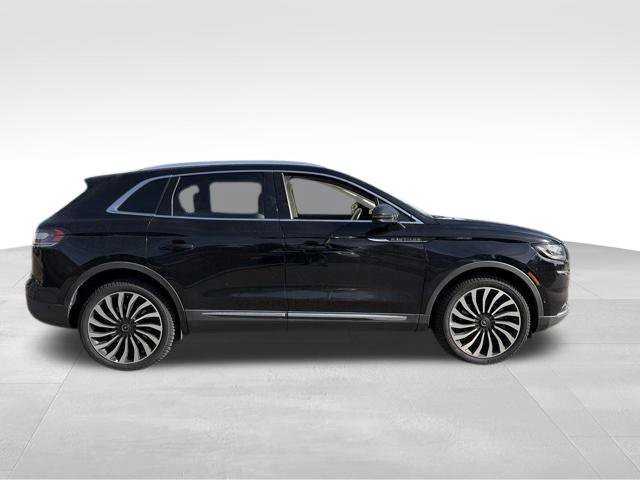 Used 2023 Lincoln Nautilus Black Label w/ Class II Trailer Tow Package AWD/4WD image 11