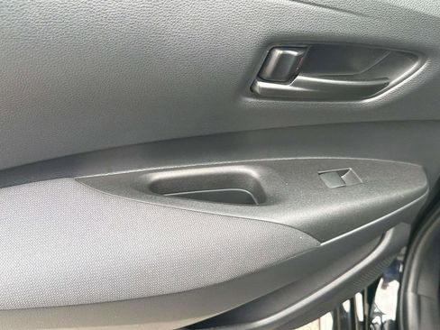 Certified 2025 Toyota Corolla LE FWD image 27