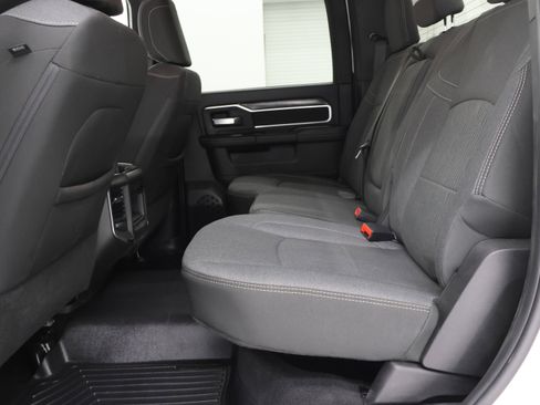 Used 2024 RAM 2500 Big Horn w/ Sport Appearance Package image 9