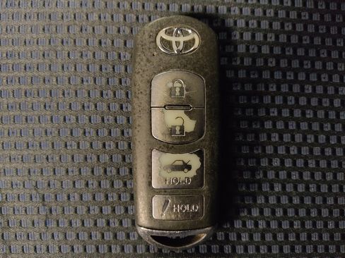 Used 2017 Toyota Yaris iA image 32