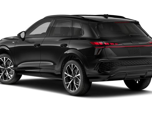Certified 2026 Audi Q3 quattro 2.0T AWD/4WD image 2