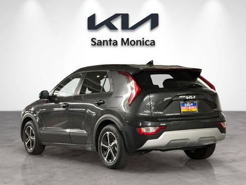 Certified 2023 Kia Niro EX image 4