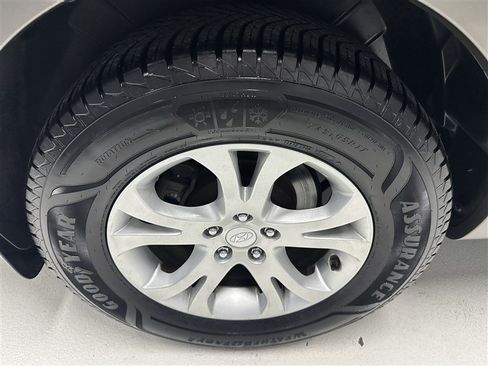 Used 2008 Hyundai Veracruz GLS FWD image 17