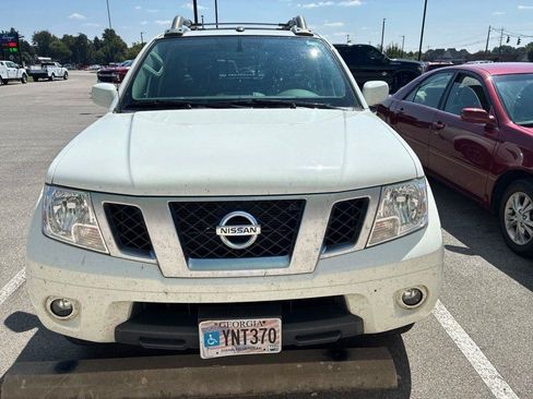 Used 2021 Nissan Frontier PRO-4X w/ Pro-4x Utility Package AWD/4WD image 2