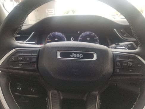 Certified 2022 Jeep Grand Cherokee Limited image 29