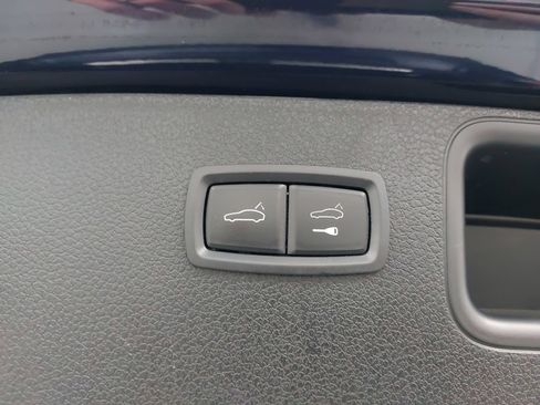 Used 2022 Porsche Macan image 15