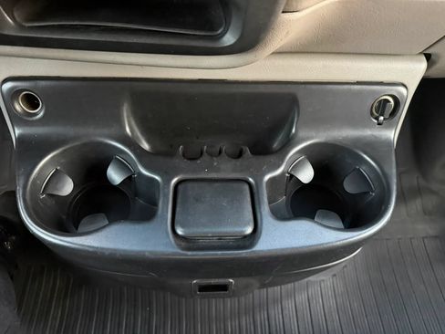 Used 2001 Chevrolet Express 2500 Passenger RWD image 18