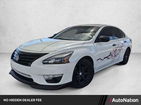 Used 2015 Nissan Altima 2.5 SL w/ Technology Package FWD image 1