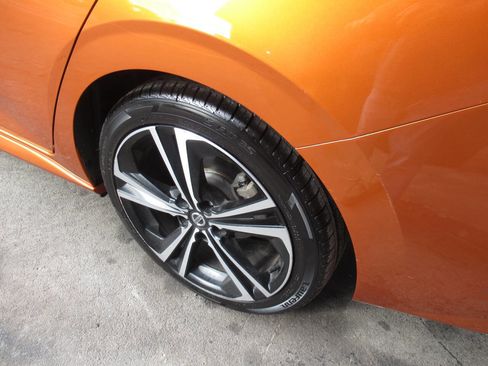 Used 2021 Nissan Sentra SR w/ SR Premium Package image 13