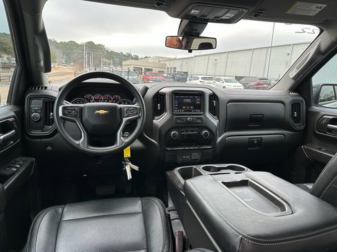 Used 2022 Chevrolet Silverado 1500 Custom w/ Safety Confidence Package image 10