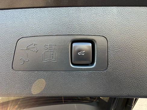 Used 2020 Lincoln Corsair FWD w/ Equipment Group 101A image 11
