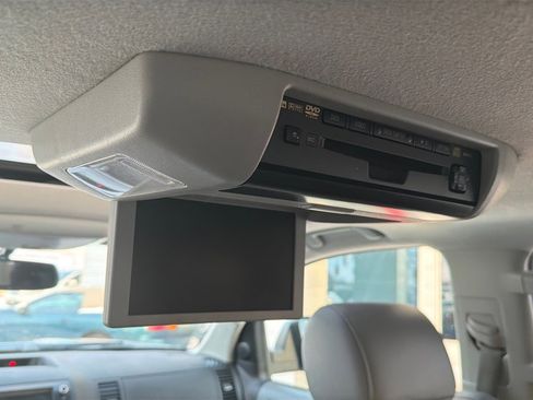 Used 2010 Toyota Sequoia Platinum image 26