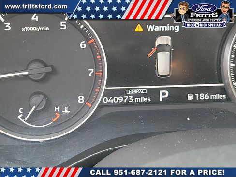 Used 2023 Mitsubishi Outlander ES image 2