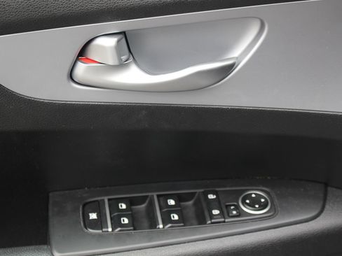 Certified 2024 Kia Forte LXS FWD image 16